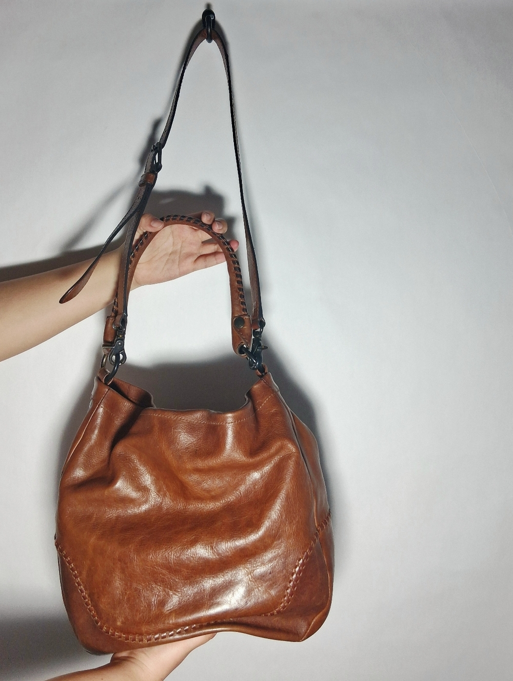 Frye Melissa Genuine Leather Slouchy Hobo Shoulder Bag - Picture 6 of 15